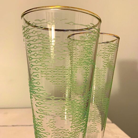 Vintage Modern Beer/Cocktail Glasses  - Picture 3 of 5